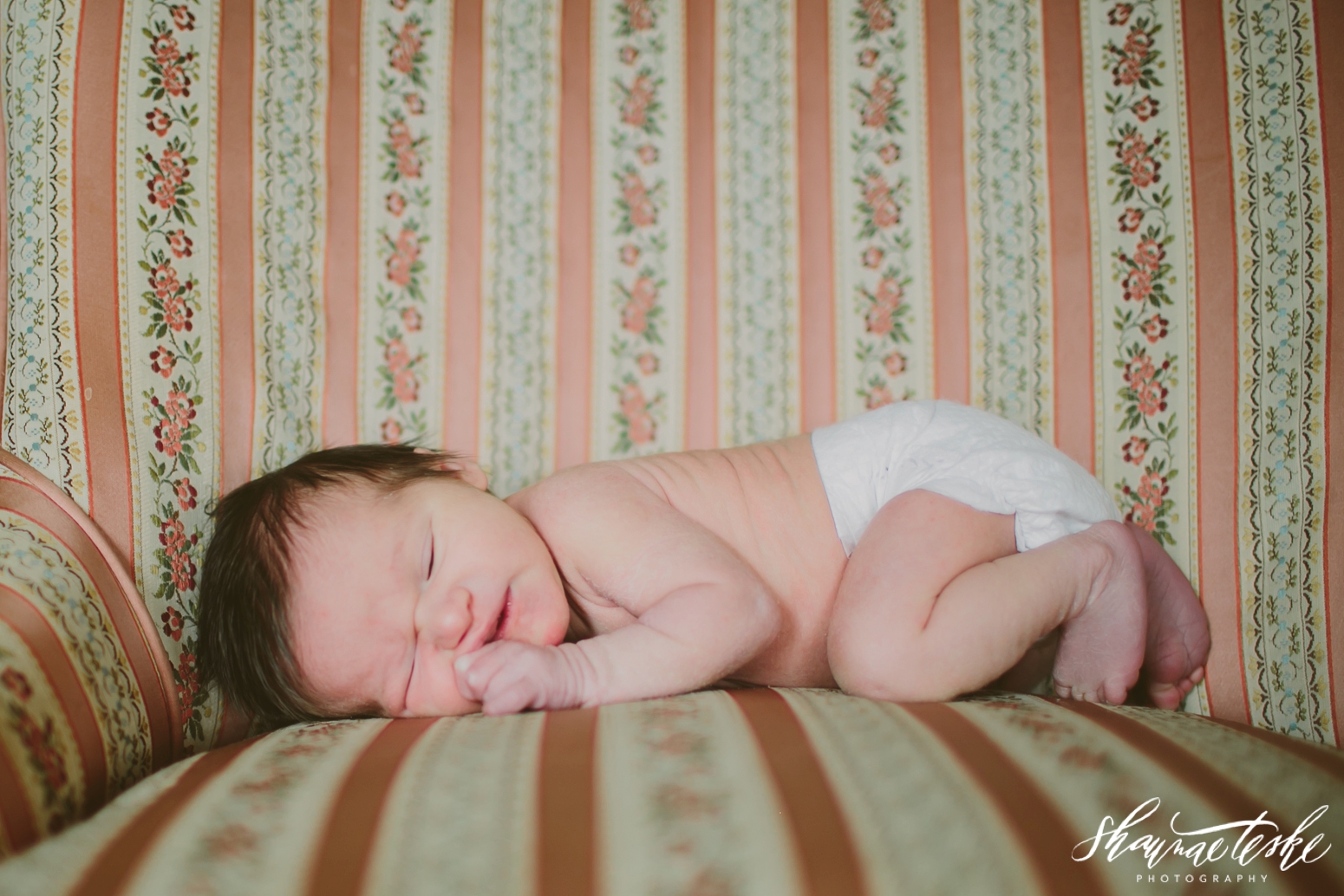 shaunae_teske_wisconsin_photographer_kinslee-newborn-3