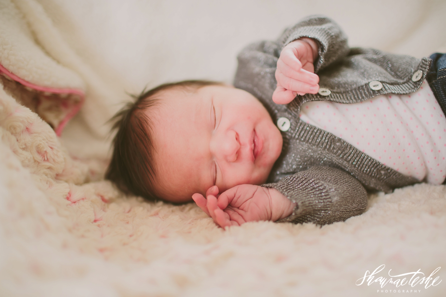 shaunae_teske_wisconsin_photographer_kinslee-newborn-7