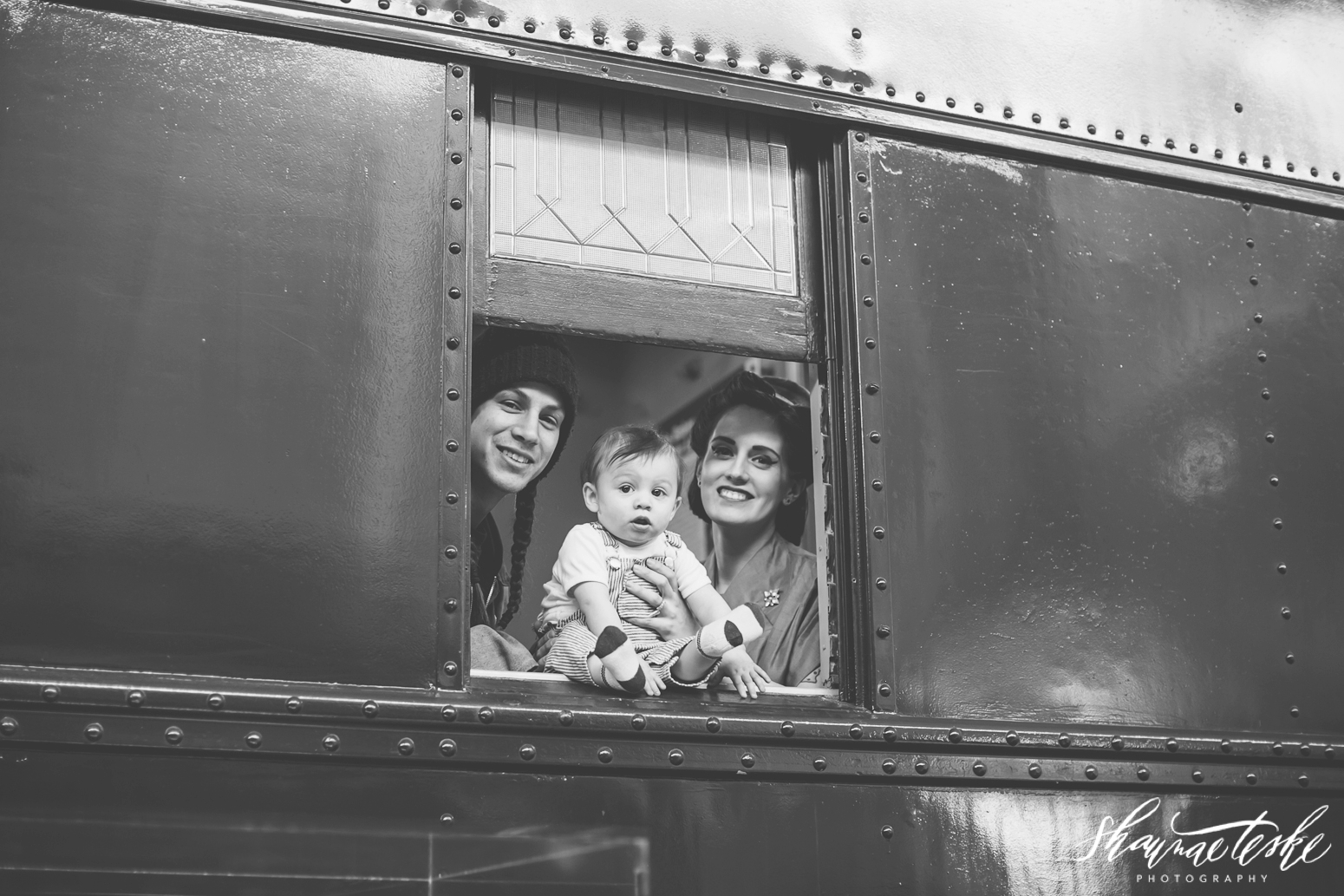 shaunae_teske_wisconsin_photographer_family-railroad-museum-wolfgang-six-months-18