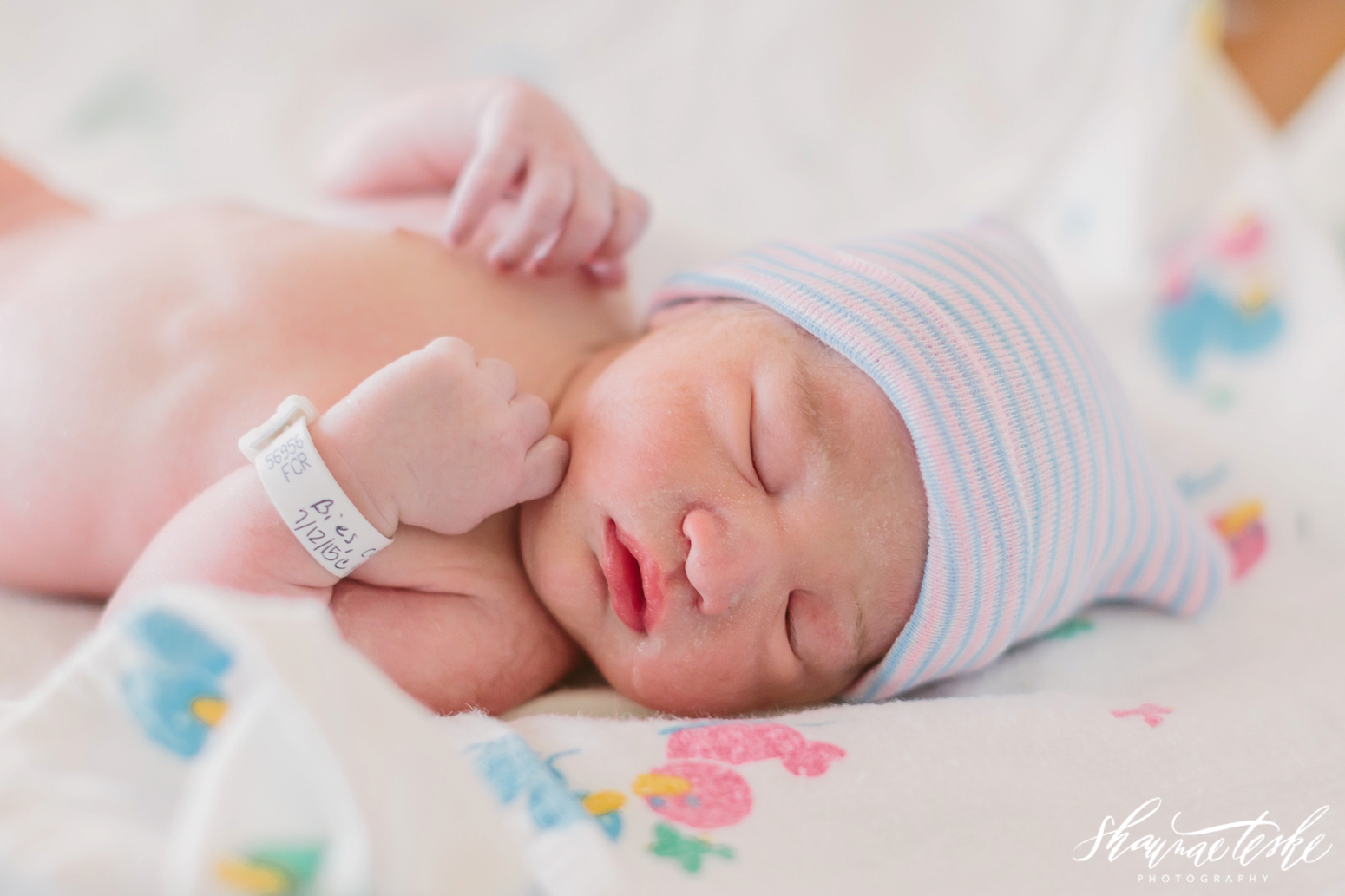 shaunae_teske_wisconsin_photographer_birth-story-stanley-walter-newborn-92