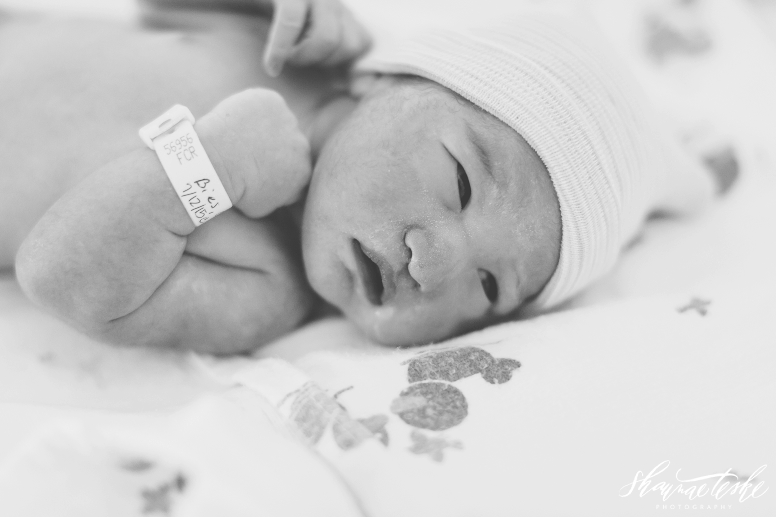 shaunae_teske_wisconsin_photographer_birth-story-stanley-walter-newborn-93