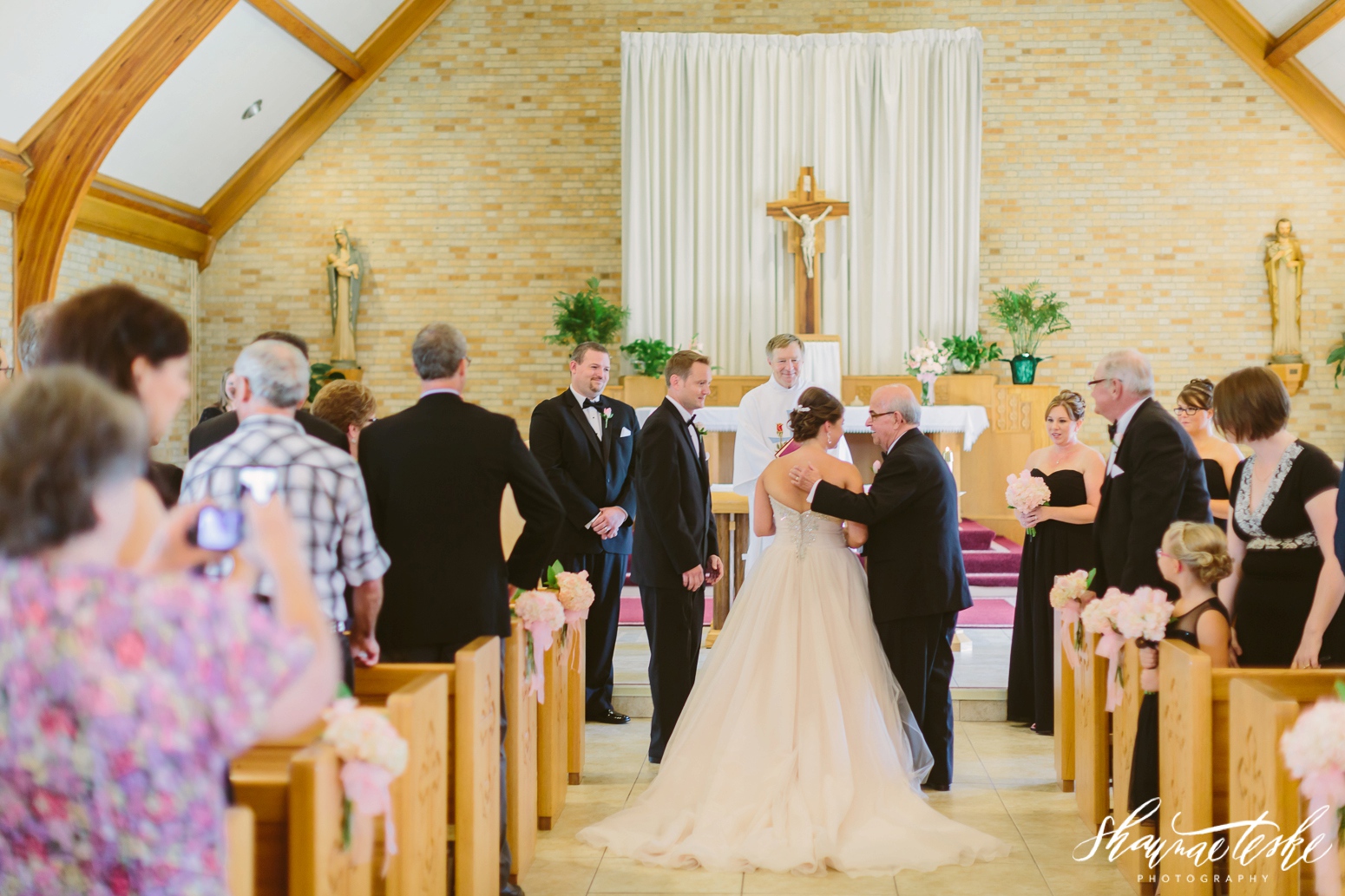 shaunae_teske_wisconsin_photographer_wedding-kait-dave-st-joseph-chapel-56