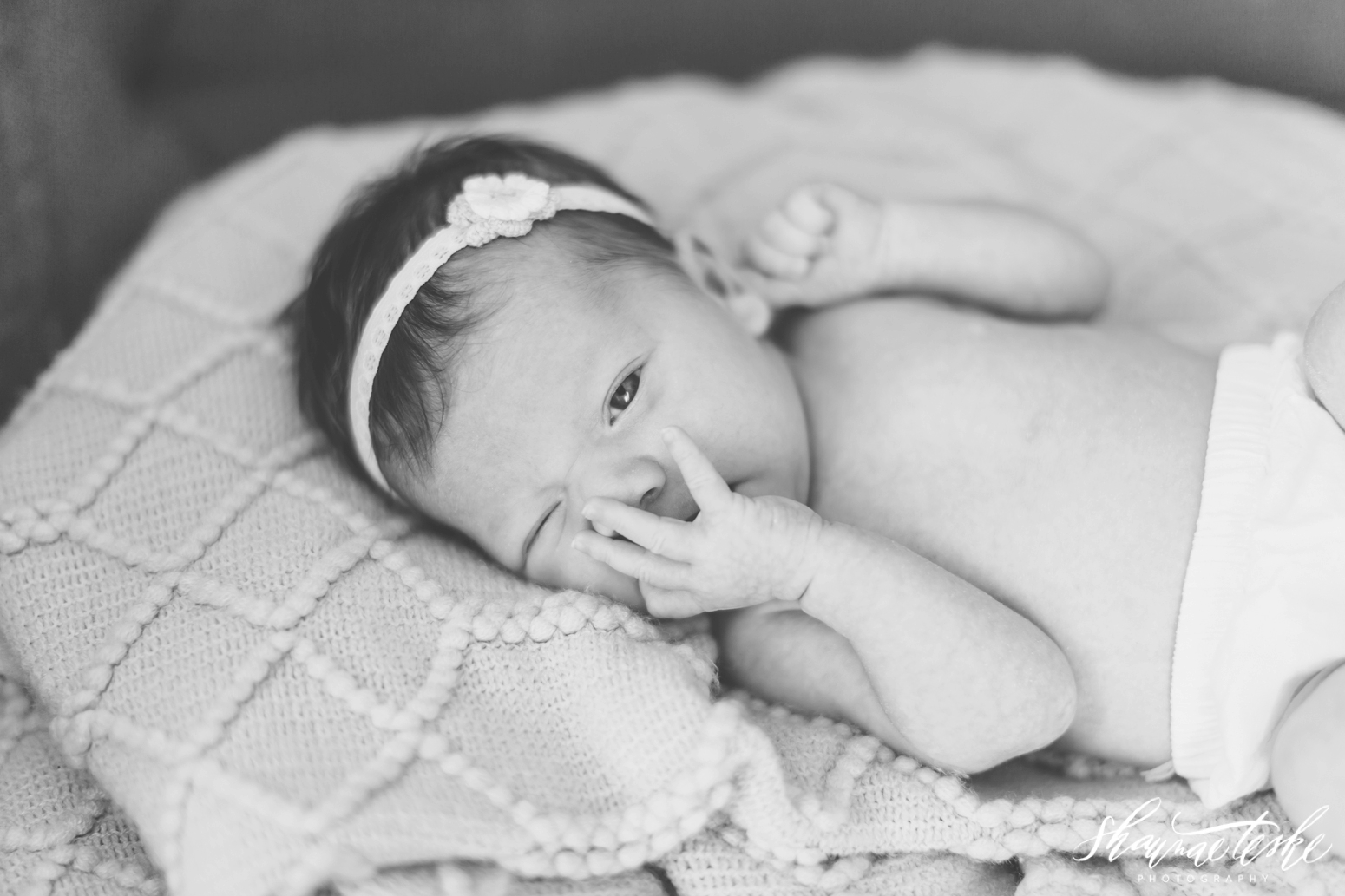 shaunae_teske_wisconsin_photographer_at-home-newborn-session-wisconsin-kathryn-39