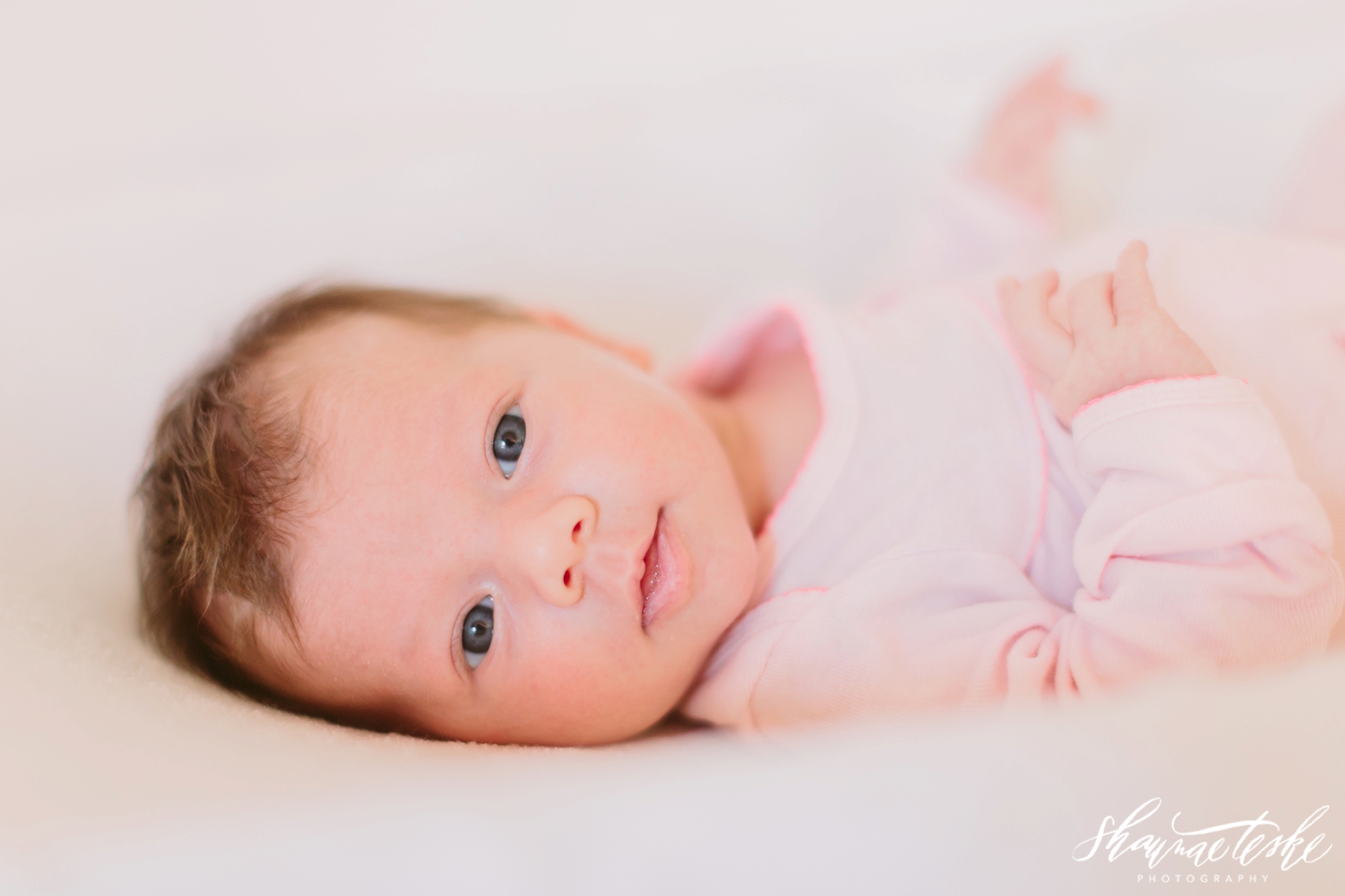 shaunae_teske_wisconsin_photographer_at-home-newborn-session-wisconsin-kathryn-78