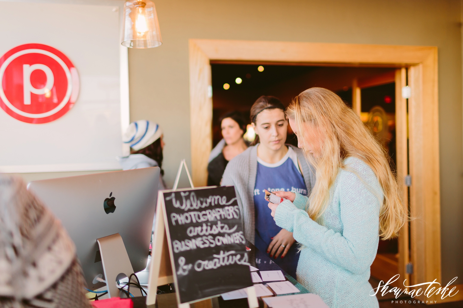 shaunae_teske_wisconsin_photographer_rising-tide-society-green-bay-january-meetup-25