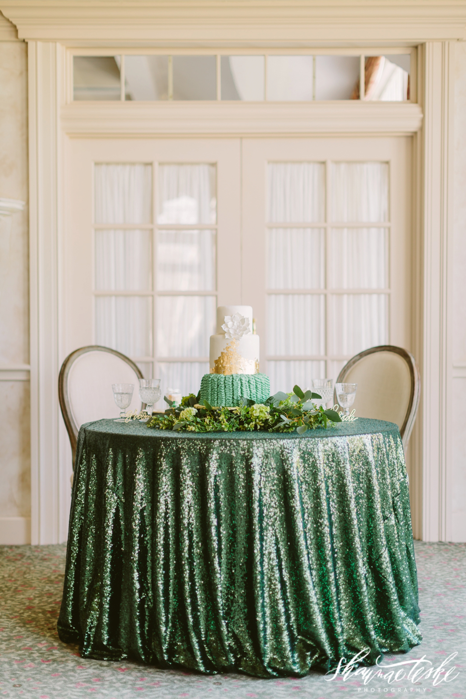 wisconsin_photographer_wedding-shaunae-teske-jade-emerald-styled-bridal-shoot-oneida-8