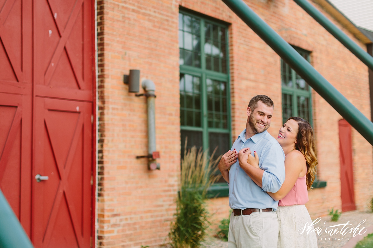 wisconsin-wedding-photographer-carly-justin-engagement-session-along-the-riverside-149