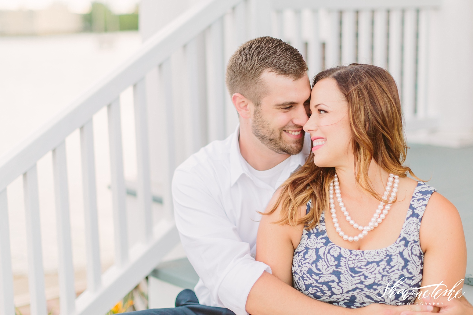 wisconsin-wedding-photographer-carly-justin-engagement-session-along-the-riverside-239