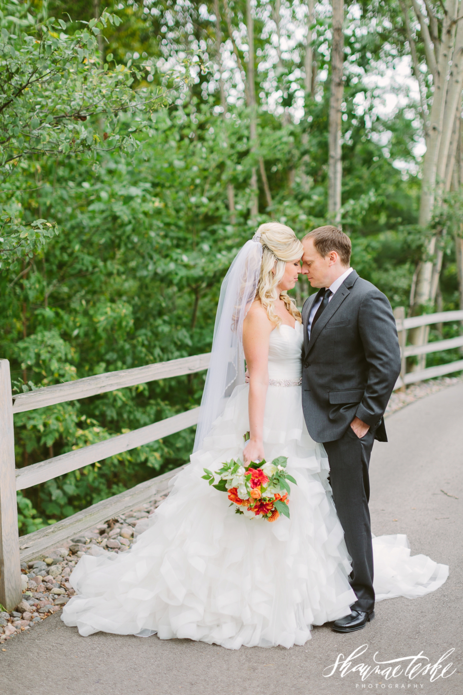 Danielle & Mike | Green Bay Botanical Garden Wedding - Shaunae Teske ...